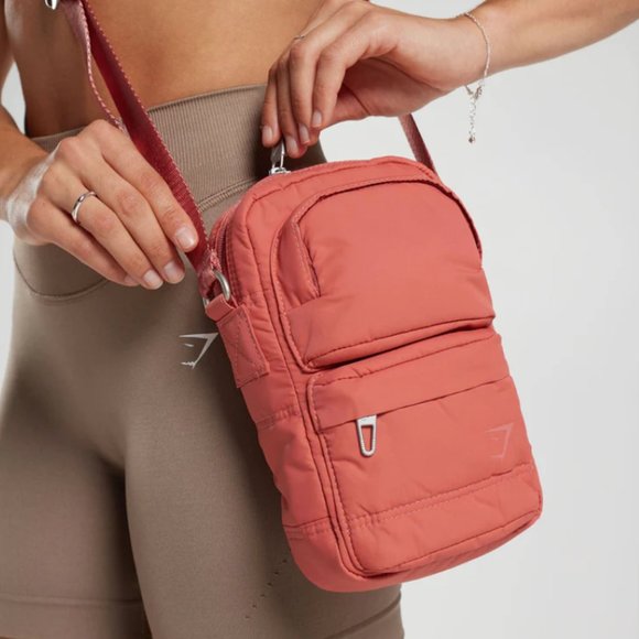 BNWT GYMSHARK PREMIUM LIFESTYLE CROSS BODY MIN QUILTED BAG TERRACOTTA PINK - Picture 1 of 4